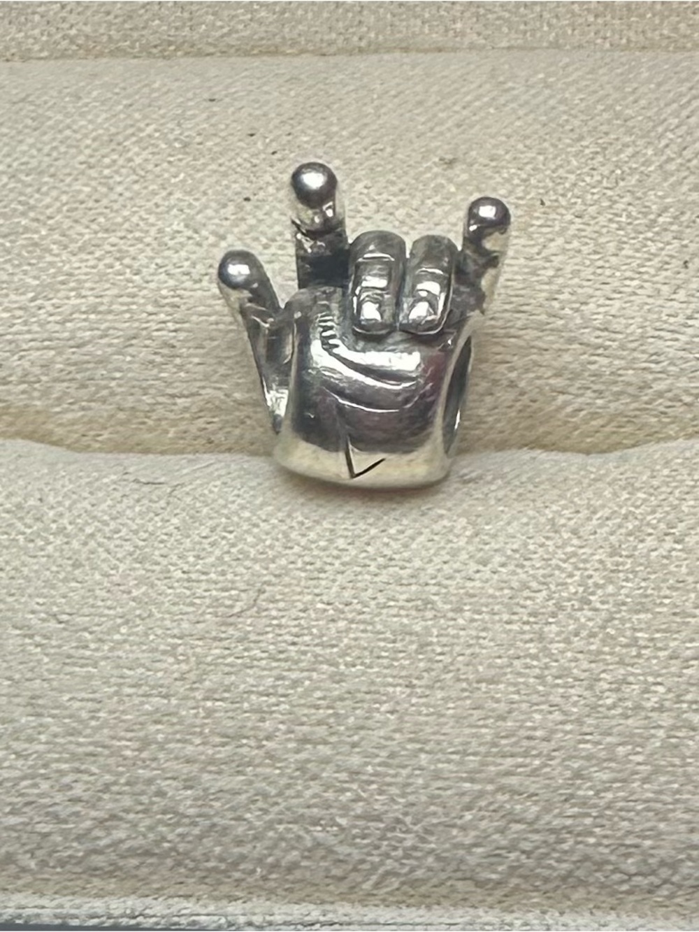 Chamilia 925 Sterling Silver I Love You ASL Hand Sign Charm